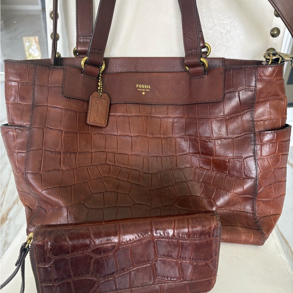 Gorgeous FOSSIL LARGE Brown Croc-Embossed Leather Tote & Wallet Combo ! - Picture 2 of 15